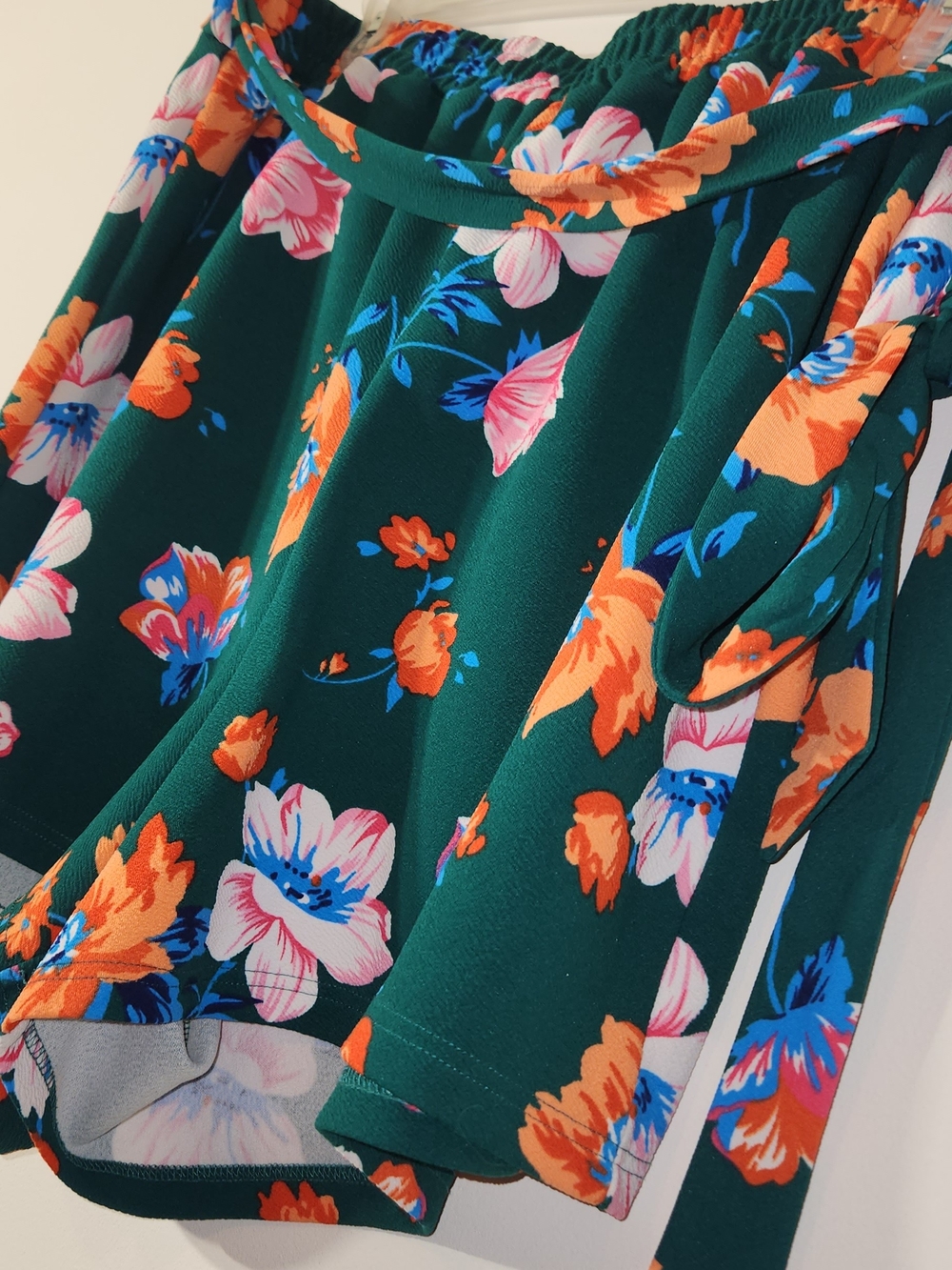 Green Shorts With Tied Elastic Waist. Cute Flowers Design. 4XL